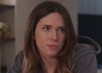 Η Γη της Ελιάς - Μυρτάλη: «Με είδες με άλλον στο κρεβάτι και δεν θα πεις τίποτα;»