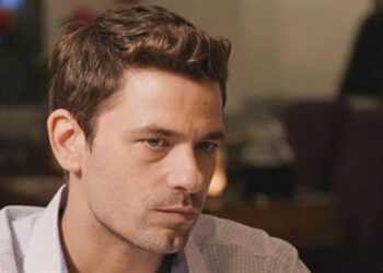 Η Γη της Ελιάς - Ο Σωκράτης διεκδικεί με μανία την Αγγελική: «Είναι κόρη μου»