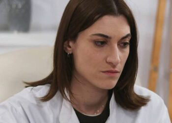 Γη της Ελιάς Αντιγόνη Σωκράτης