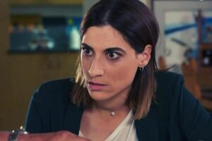 Η Γη της Ελιάς - Εύα: «Μην πεις τίποτε σε κανέναν Αντιγόνη»