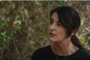  Η Γη της Ελιάς - Ιουλία: «Το μοναδικό παιδί που ήθελα, ήταν το δικό σου»