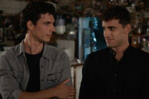 Η Γη της Ελιάς - Μυρτάλη: «Με είδες με άλλον στο κρεβάτι και δεν θα πεις τίποτα;»