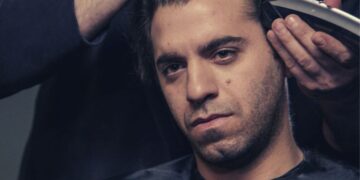 Ο Άγγελος στην σειρά παγιδευμένοι δηλητηριάζεται