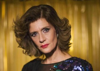 Αυτή η νύχτα μένει: Κλέβουν τα κοσμήματα της Διαμάντως από το καμαρίνι της