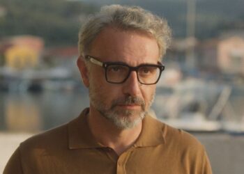 Ο Φάνης βρίζει τον Ορέστη στο Maestro