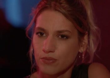 Η Νάντια που μαθαίνει ότι ο Μαθιός είναι πατέρας της