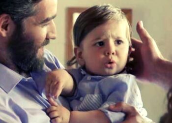 Ο Σταύρος και ο μικρός Πετρής Σασμός