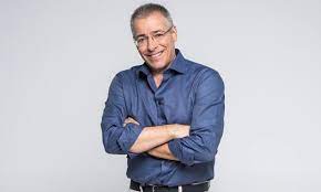 Σαββατοκύριακο με τον Μάνεση