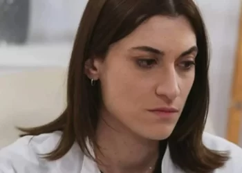 Η Γη της Ελιάς - Αντιγόνη: «Καίγομαι που βλέπω την Αγγελική»