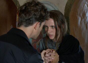 Ελισάβετ Πέτρος κάνουν έρωτα στο μαύρο ρόδο