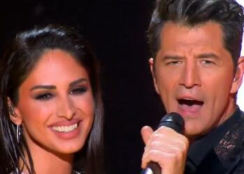 Εμφάνιση-έκπληξη χθες 28/1 στο The Voice