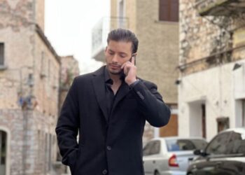 H Γη της Ελιάς: Καρέ καρέ η κηδεία του Κίμωνα - Τα μοιρολόγια και ο μεγάλος καυγάς