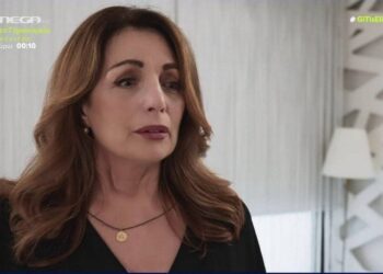 Η Αθηνά που βρίσκεται σε κίνδυνο στη γη της ελιάς