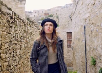 Η Μυρτάλη στην γη της ελιάς