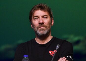 Γιάννης Στάνκογλου: Η ζεϊμπεκιά που έριξε με αφορμή τα γενέθλιά του