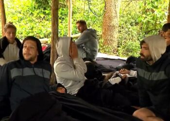 Πλάνο από την καλύβα των μπλε στο Survivor