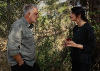 Στάθης Ιουλία γη της ελιάς γάμος