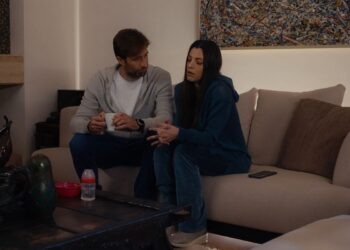 Η Γη της Ελιάς: Ο Κωνσταντίνος λέει ένα πολύ μεγάλο ψέμα στην Ισμήνη