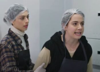 Η Γη της Ελιάς - Άννα: «Μυρτάλη, είσαι ένα τέρας»