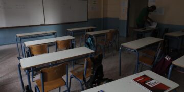 Πανελλήνιες Επιστρέφουν στα θρανία οι μαθητές – Πότε κλείνουν τα 360x180, Sfirixtra.gr