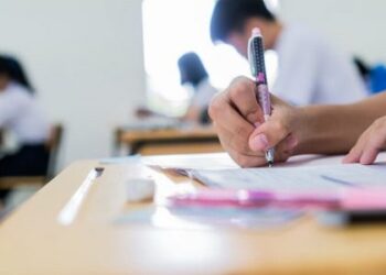 Πανελλήνιες 2023 Δείτε τα θέματα στη Νεοελληνική Γλώσσα και Λογοτεχνία 350x250, Sfirixtra.gr