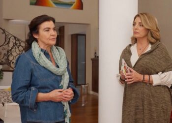 Γη της Ελιάς - Αθηνά σε Μαργαρίτα: «Η μάνα μου έχει λυσσάξει στο facebook, μιλάει με…»